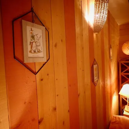 Du Hotel 2*